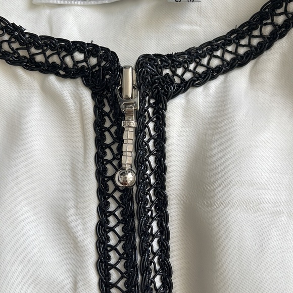 Vintage White Vest with Black Embroidery - Picture 5 of 6